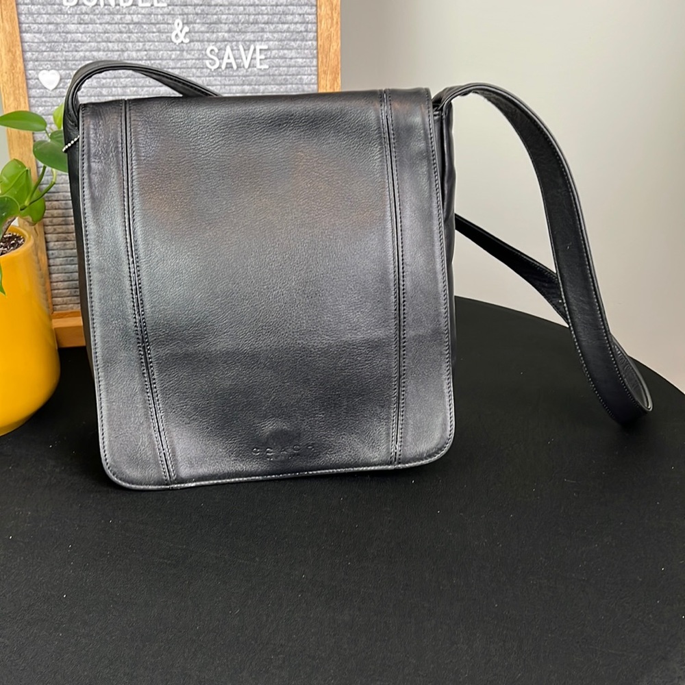 Vintage Coach 4183 Black Lexington Flap purse